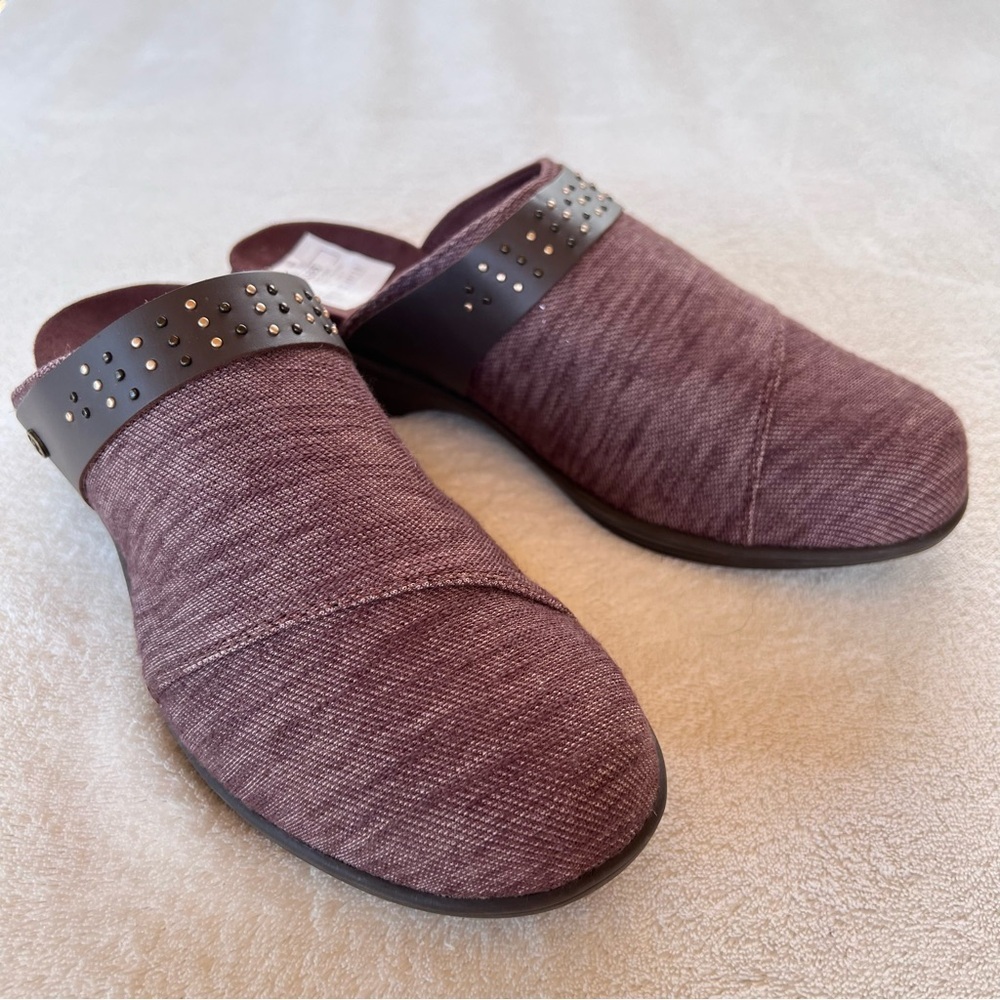 Revitalign Monterey Heathered Brown Burgundy MULES Clogs Size 9 NWOB